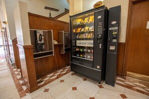Snack bar