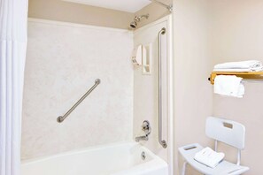 Accessible bathroom - Days Inn & Suites by Wyndham Starkville (Starkville)