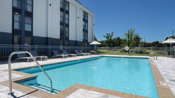 Außenpool (je nach Saison geöffnet)