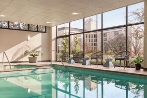 Indoor pool - Embassy Suites by Hilton Kansas City Overland Park (Overland Park)