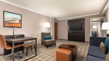 Family Suite, 1 King Bed with Sofa bed, Non Smoking | Premium bedding, pillow-top beds, in-room safe, desk