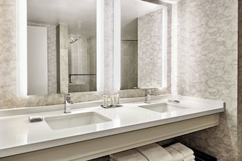 Free toiletries, hair dryer, towels at San Antonio Marriott Rivercenter on the River Walk