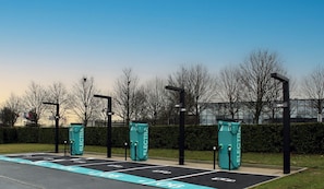 Parkeerplaatsen (voor EUR 19.9 per dag)