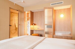 行政套房 | 高档床上用品、加厚床垫、迷你吧、客房内保险箱