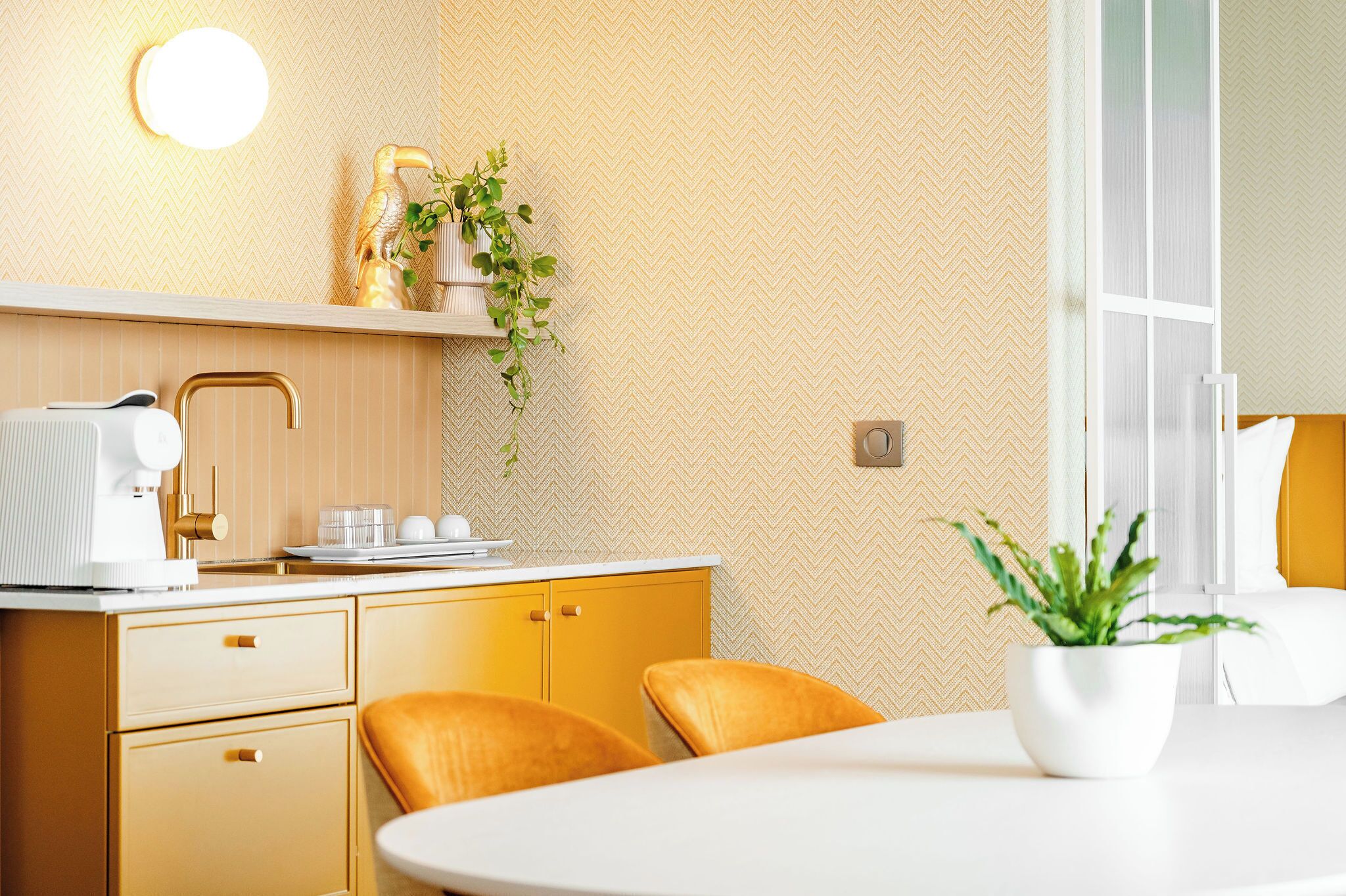 Executive Suite | Premium bedding, pillowtop beds, minibar, in-room safe