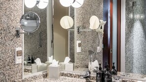 Executive Double Room | Bathroom