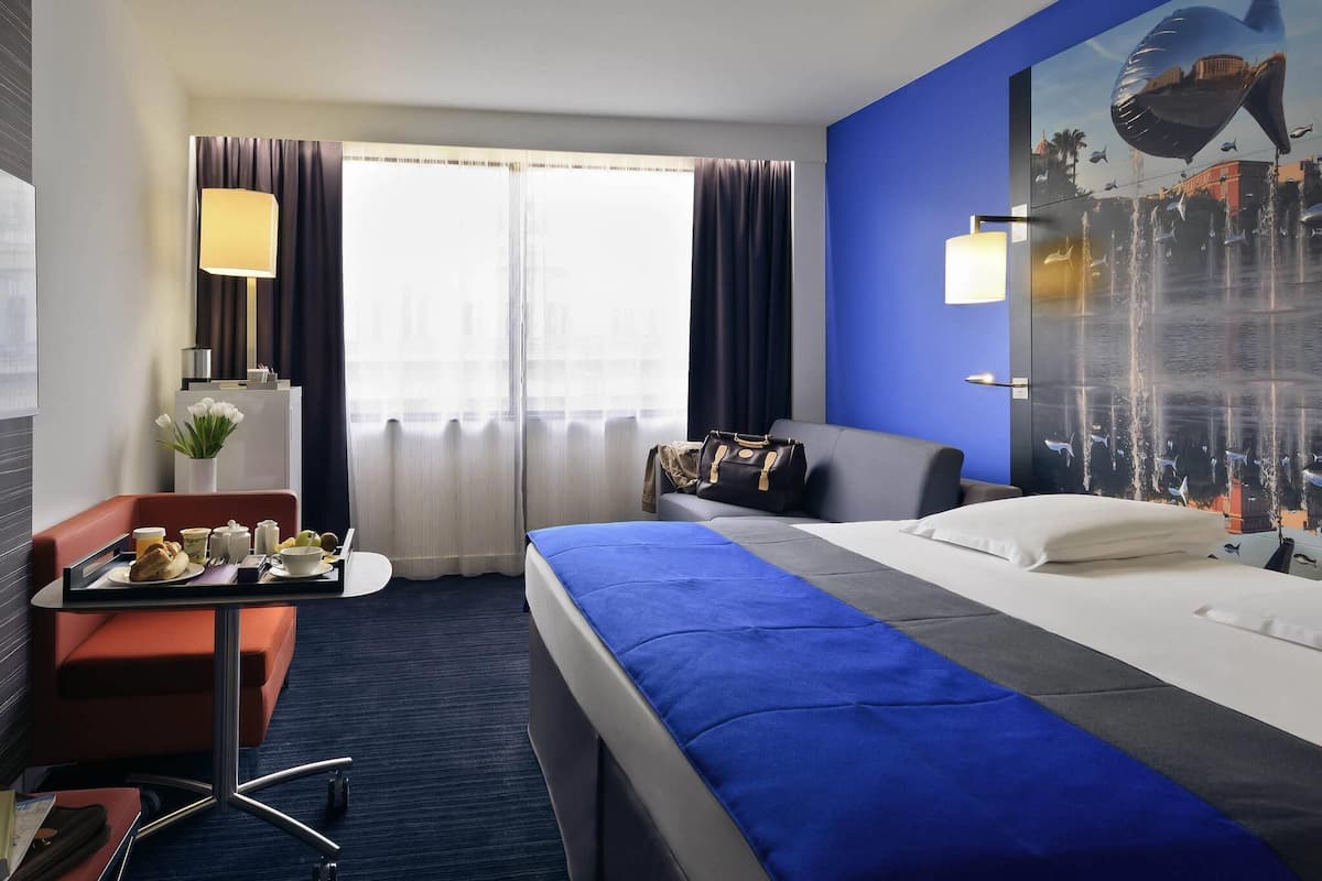 Classic Double Room, 1 Double Bed with Sofa bed | Premium bedding, in-room safe, desk, blackout drapes