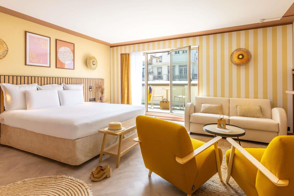 Junior Suite, 1 Double Bed, Terrace | Premium bedding, in-room safe, desk, blackout drapes