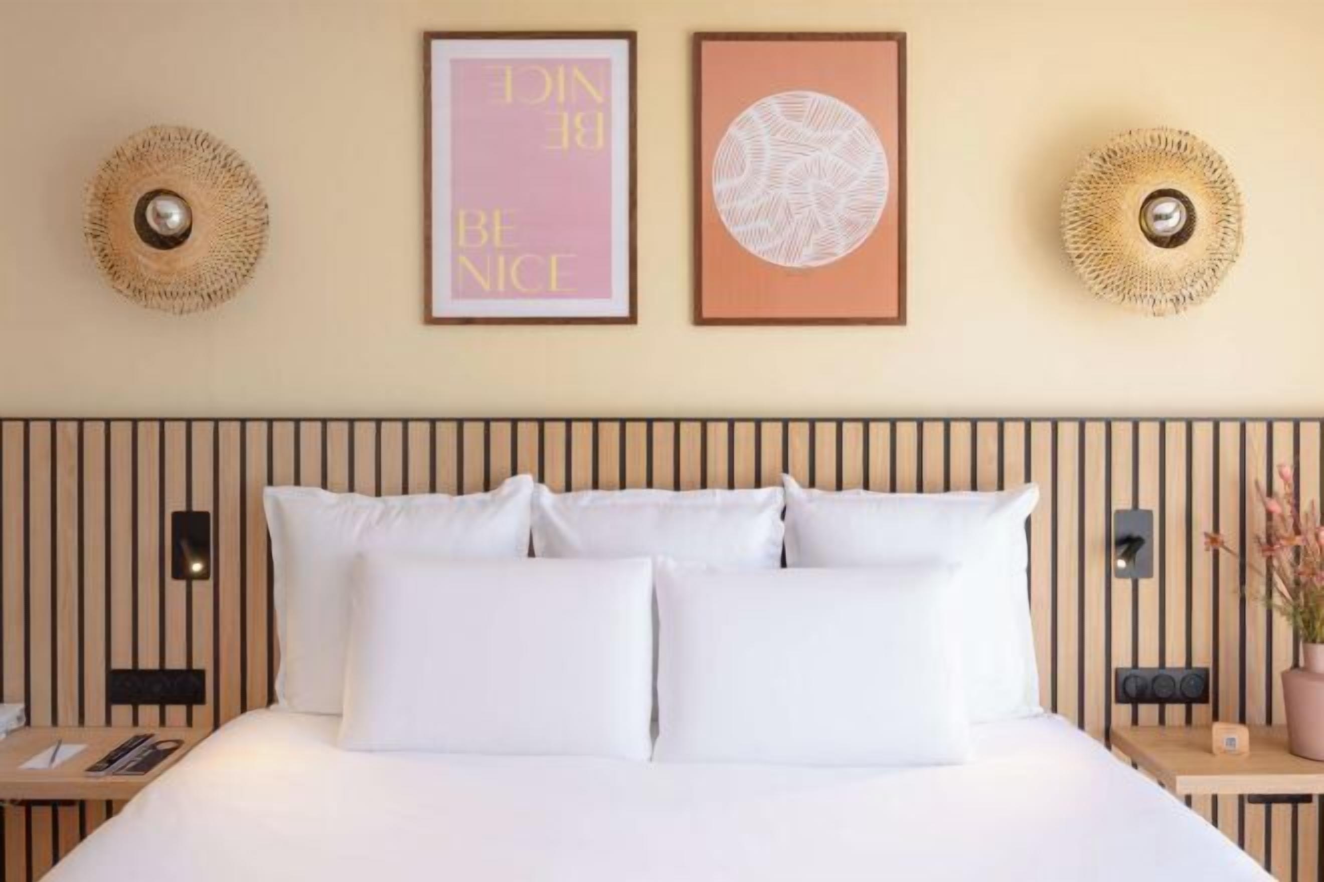 Premium bedding, in-room safe, desk, blackout drapes