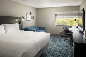 Premium bedding, in-room safe, desk, iron/ironing board