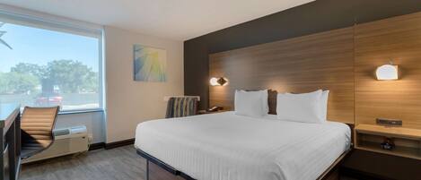 Standard Room, 1 King Bed, Refrigerator & Microwave