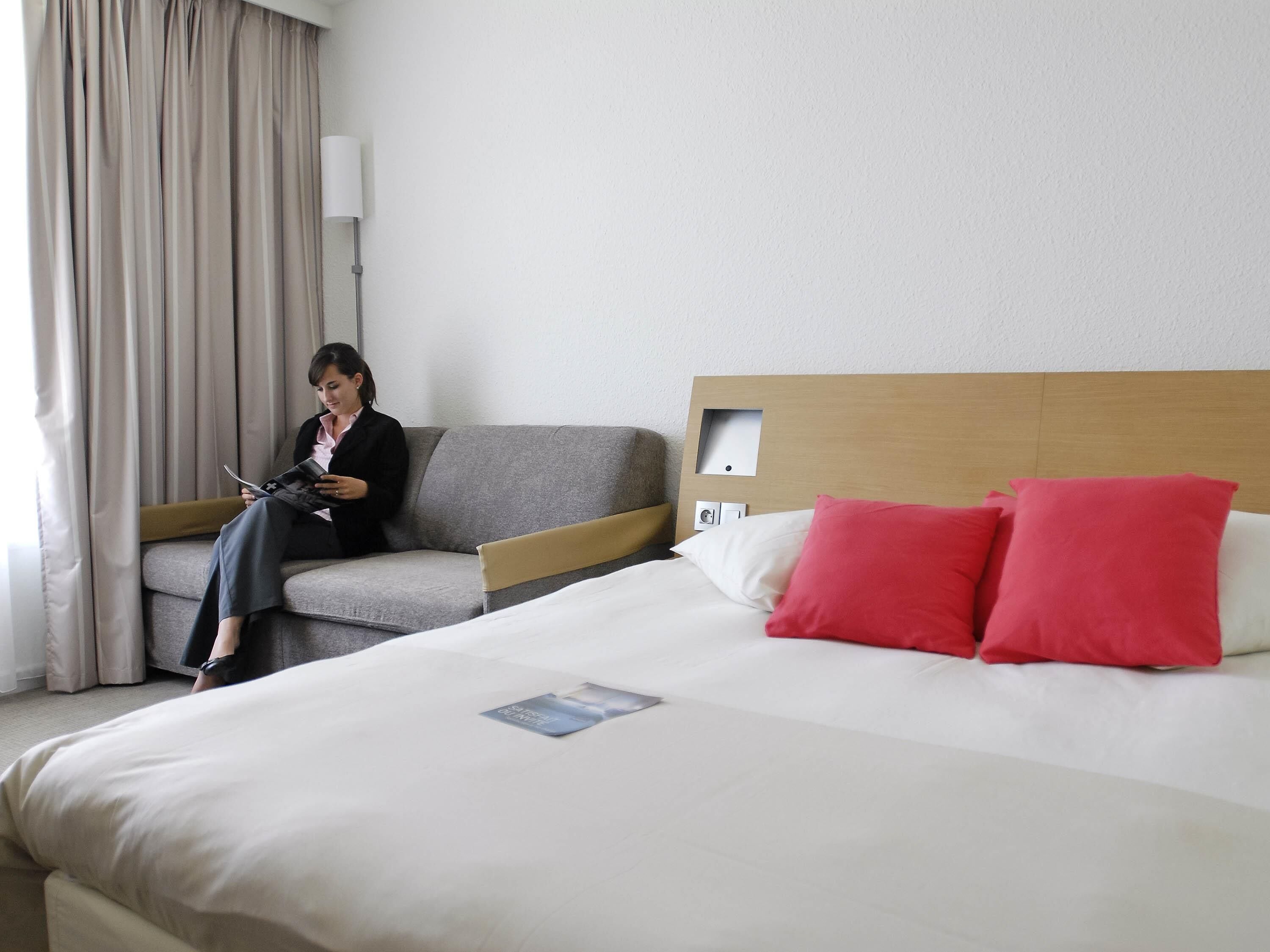 Roupas de cama premium, frigobar, cofres nos quartos, escrivaninha