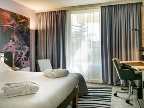 Executive Room, 1 Double Bed | Premium bedding, minibar, in-room safe, desk - Novotel Narbonne Sud (Narbonne)
