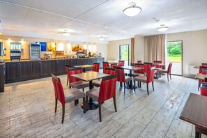 Free buffet breakfast 