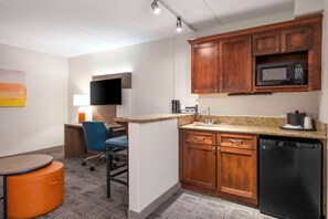 Desk, iron/ironing board, free cots/infant beds, free WiFi