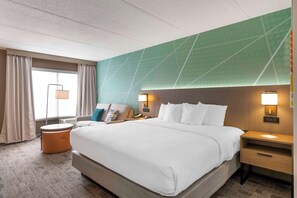 Desk, iron/ironing board, free cots/infant beds, free WiFi - Comfort Inn & Suites Watertown - 1000 Islands (Watertown)