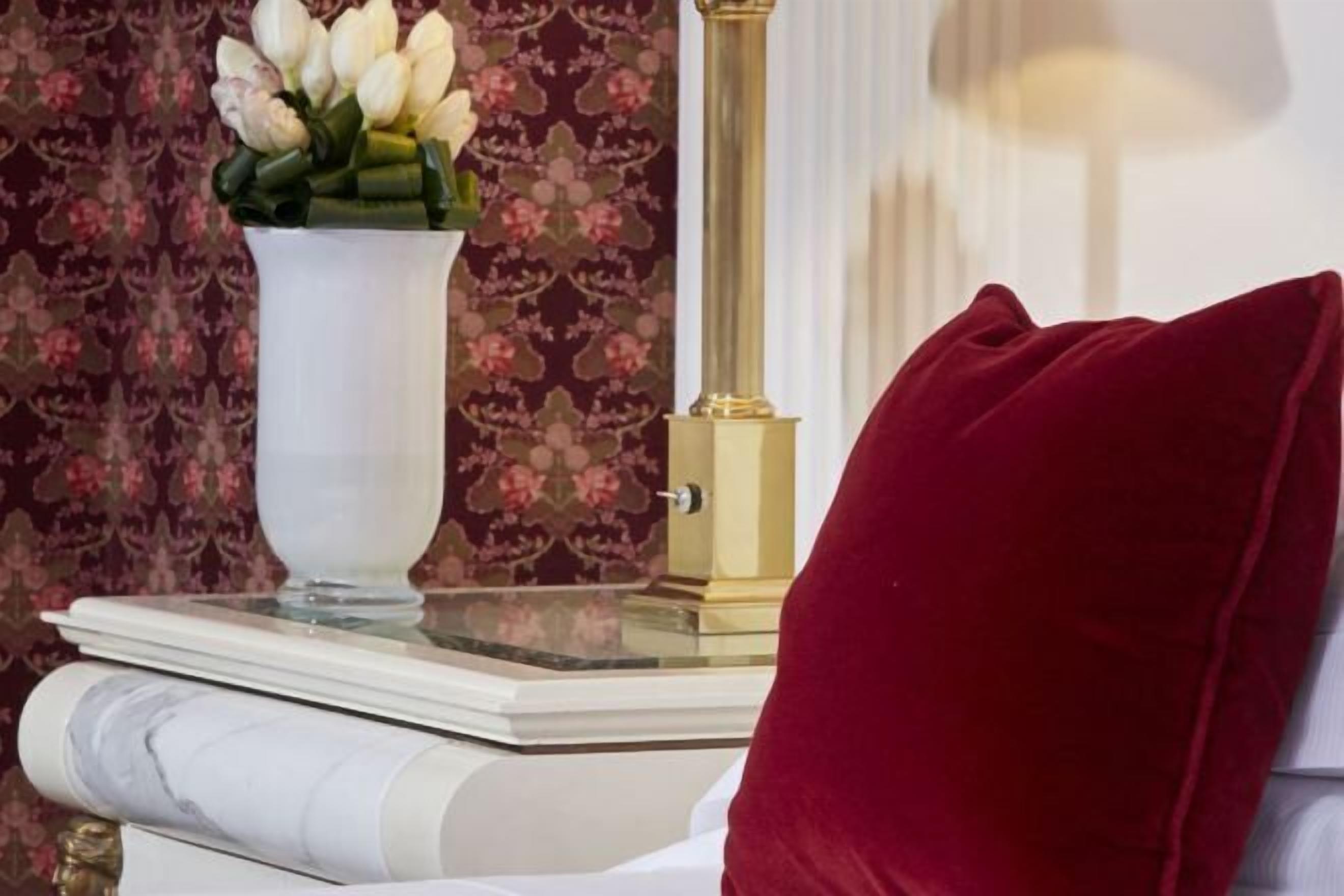 Premium bedding, down duvets, minibar, in-room safe