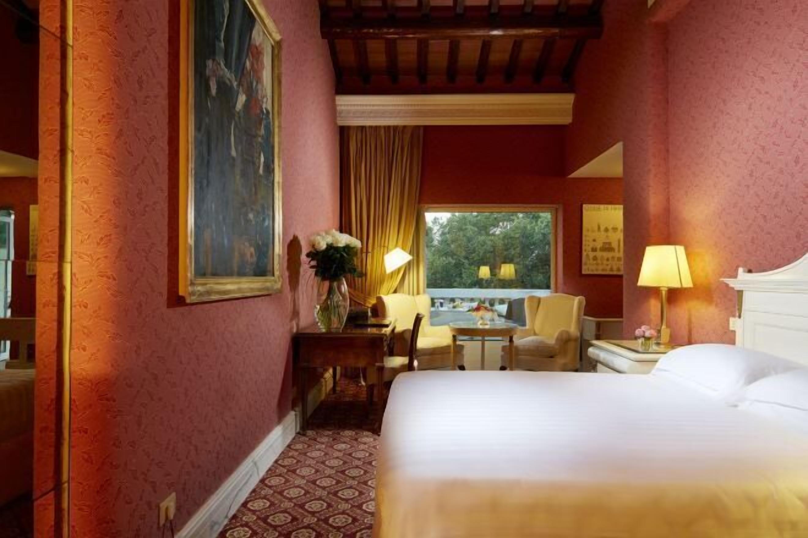 Premium bedding, down duvets, minibar, in-room safe