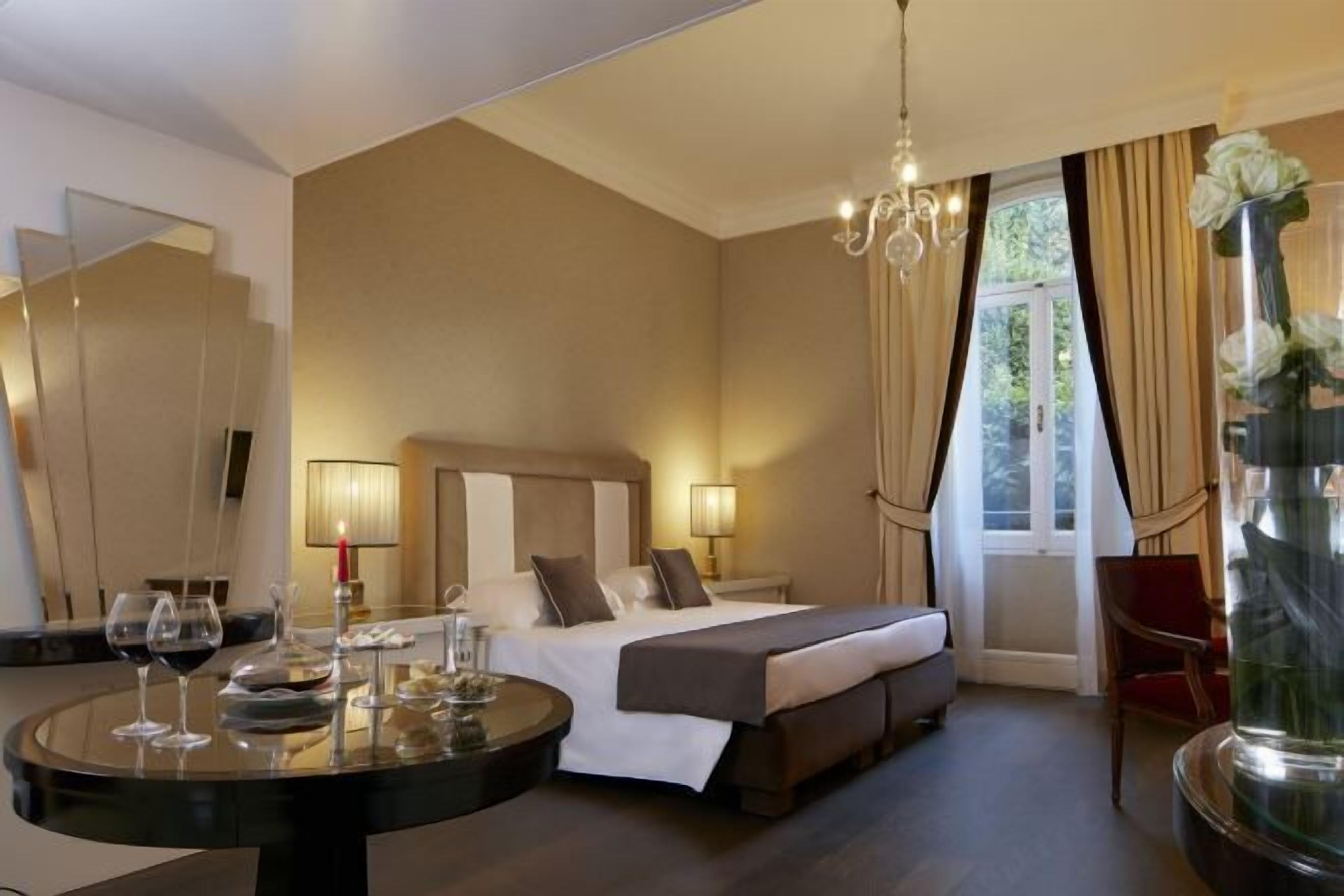 Premium bedding, down duvets, minibar, in-room safe