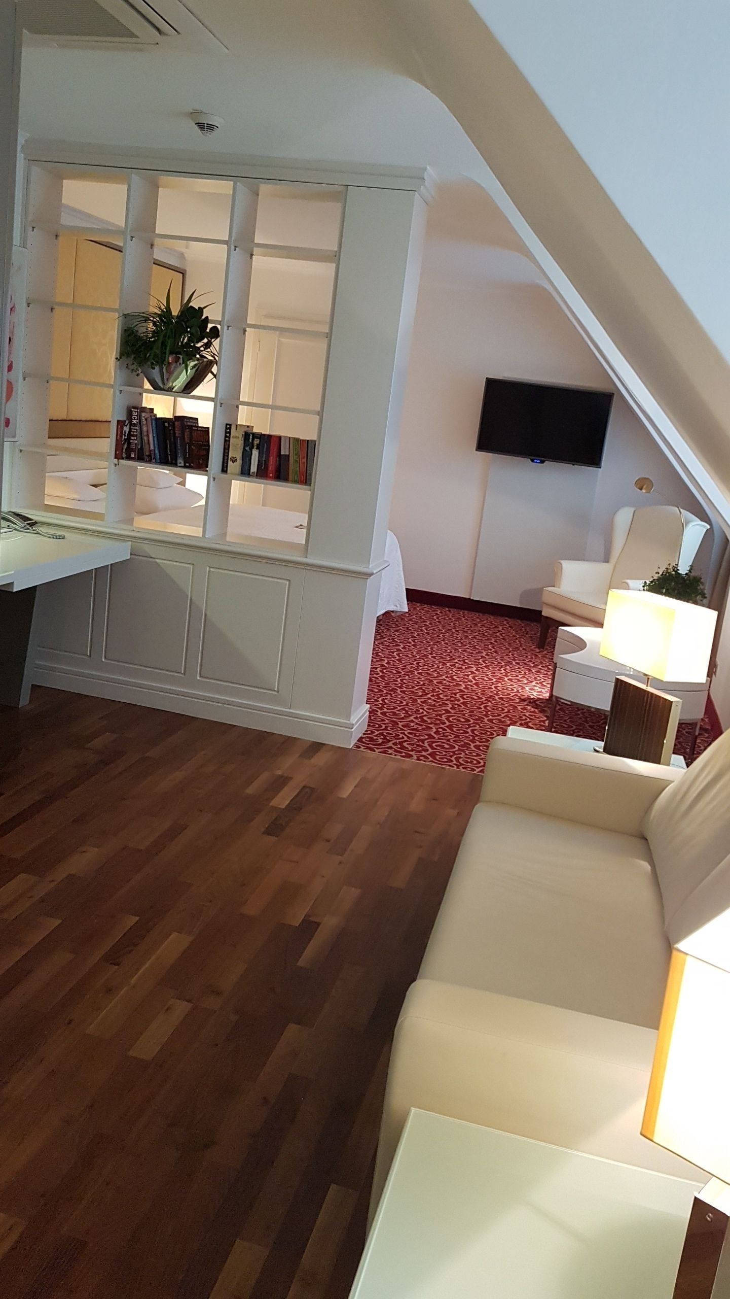 junior suite, 1 double bed | in-room safe, individually decorated, desk, blackout curtains