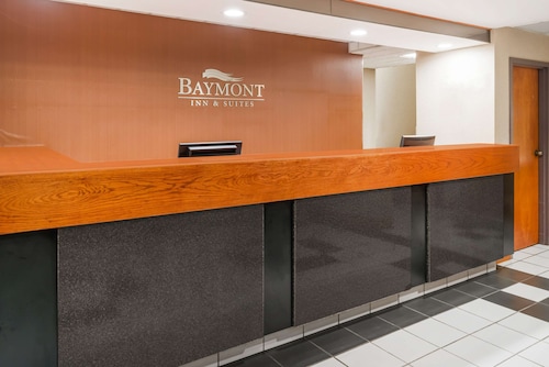 Baymont by Wyndham Clarksville Northeast