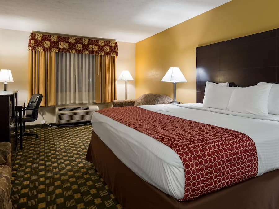 Hypo-allergenic bedding available, desk, iron/ironing board, WiFi (free)