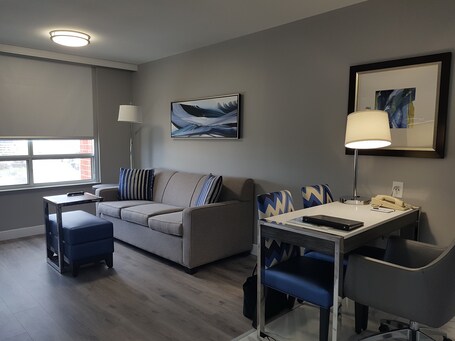 Embassy Suites by Hilton Toronto Airport - Image 42