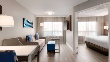 Allergivenligt sengetøj, dundyner, senge med topmadrasser, minibar