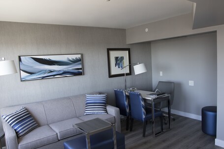 Embassy Suites by Hilton Toronto Airport - Image 53