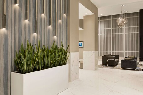 Embassy Suites by Hilton Toronto Airport - Image 19