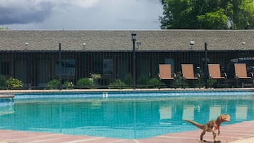 Seasonal outdoor pool