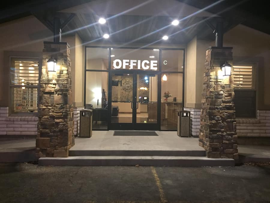 Fachada del alojamiento - Noche