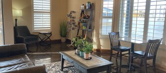 Dinosaur Inn & Suites