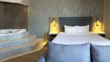 Suite, 1 King Bed, Non Smoking