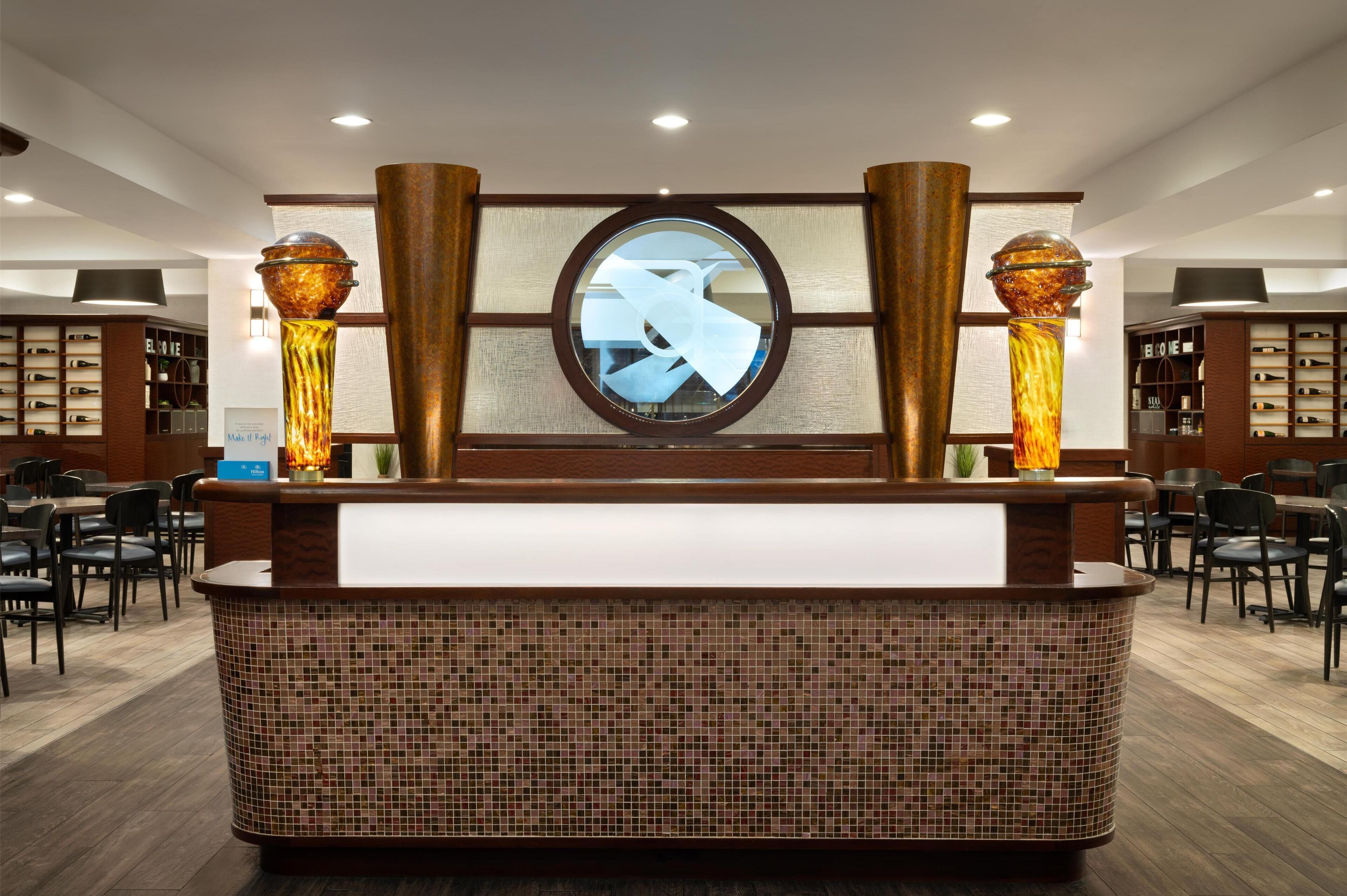 2 restaurants, breakfast, lunch, dinner served; american cuisine