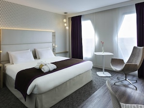 In-room safe, desk, blackout curtains, soundproofing - Mercure Paris Orly Rungis Aéroport (Rungis)