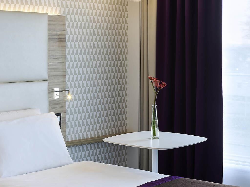 Suite, 1 très grand lit et 1 canapé-lit | Coffre-fort, bureau, rideaux d’obscurcissement, système d’insonorisation