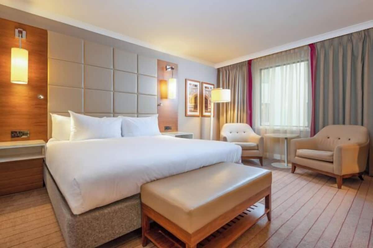 1 bedroom, hypo-allergenic bedding, in-room safe, desk