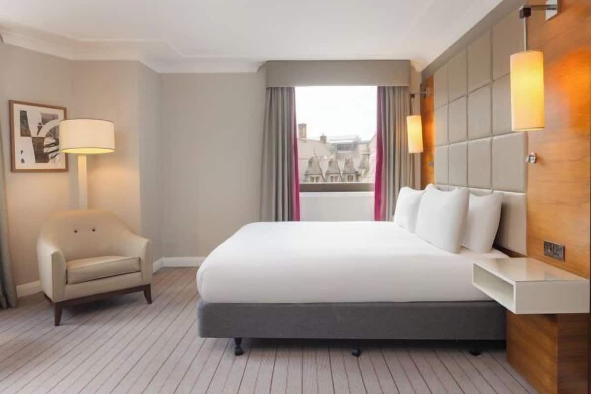 1 bedroom, hypo-allergenic bedding, in-room safe, desk