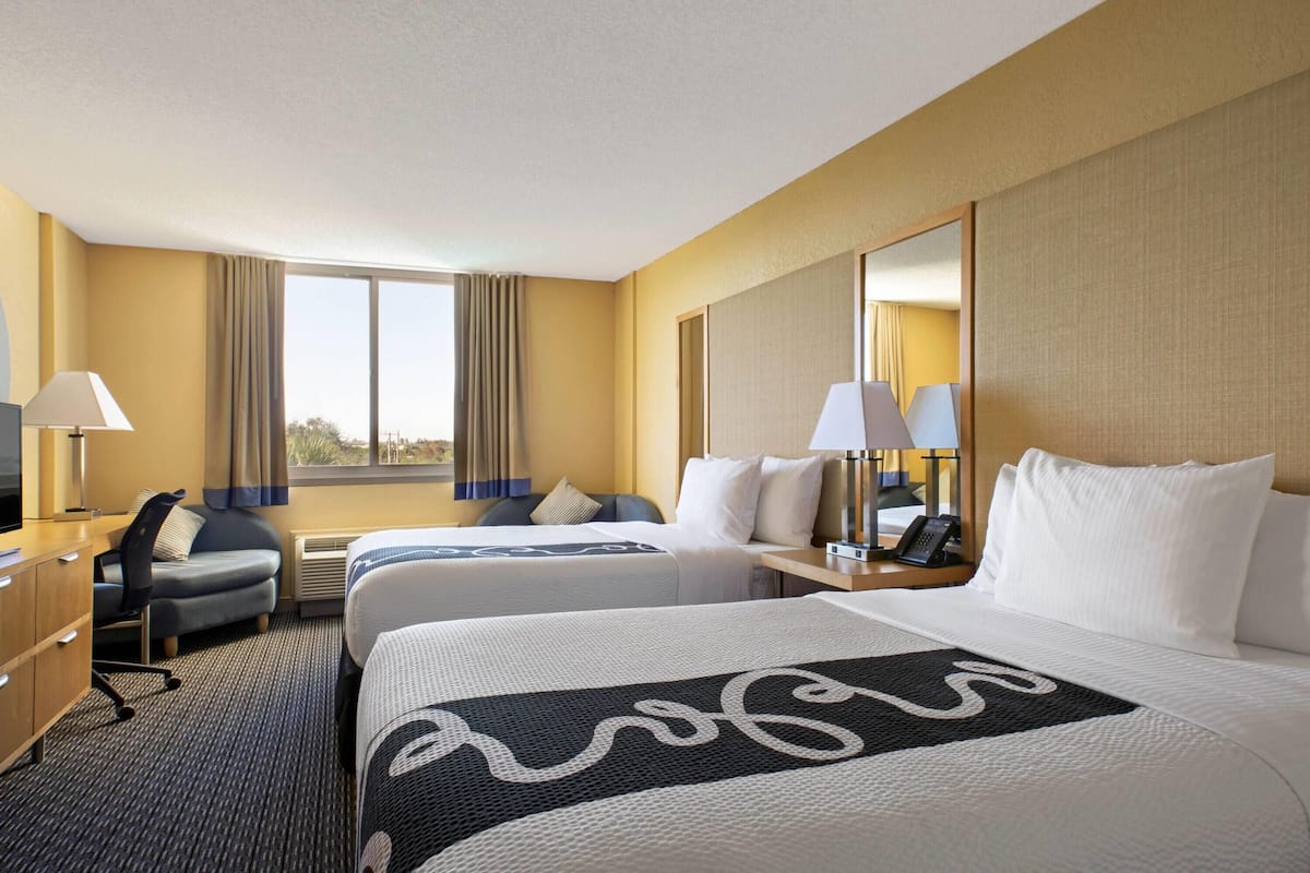 2 Full Beds, Non-Smoking