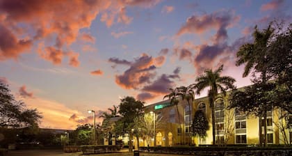 La Quinta Inn & Suites by Wyndham Sunrise