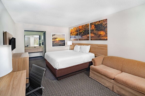Desk, soundproofing, iron/ironing board, free WiFi - Days Inn by Wyndham Cookeville (Cookeville)