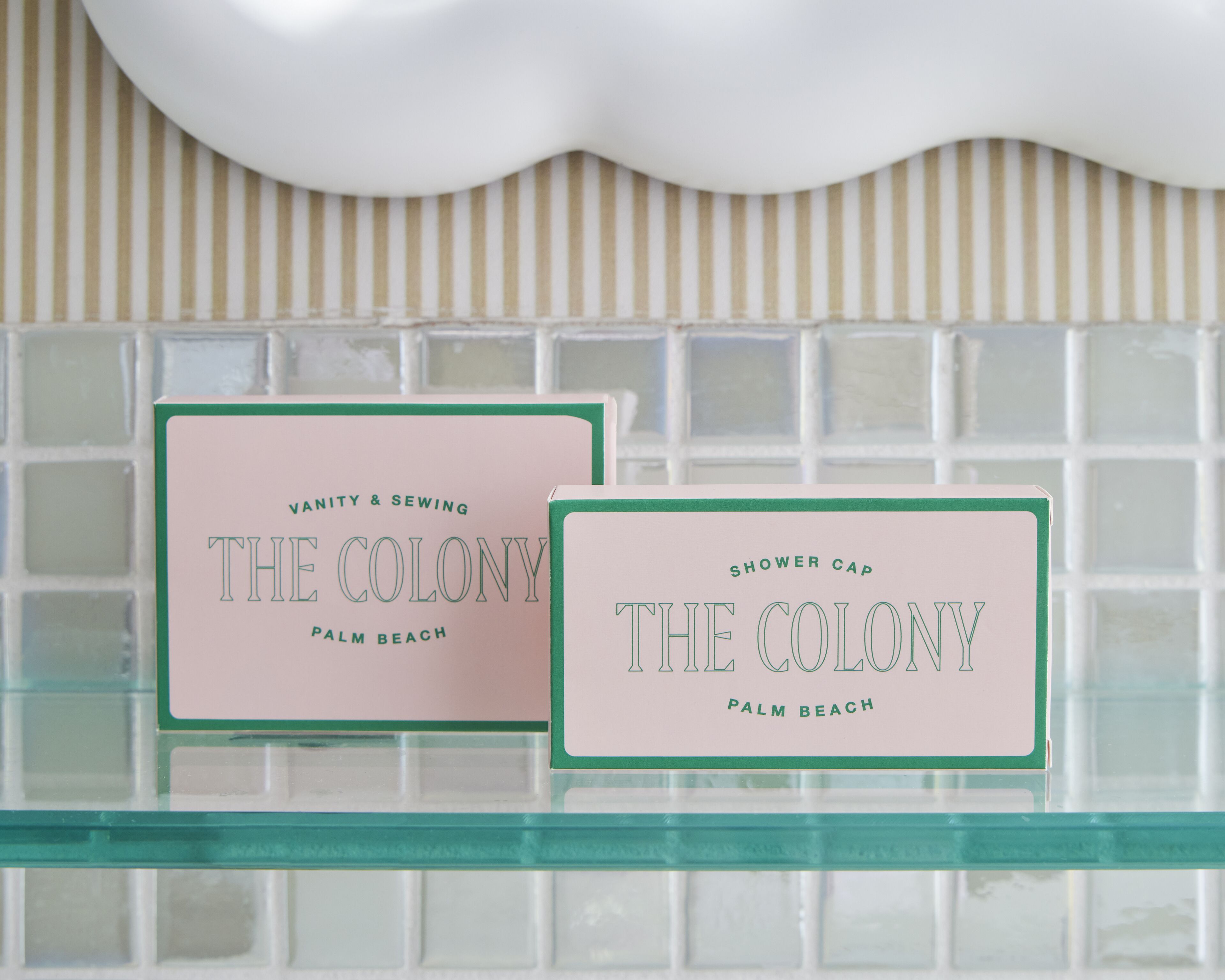 standard room, 1 queen bed | bathroom | combined shower/bathtub, designer toiletries, hair dryer, bathrobes