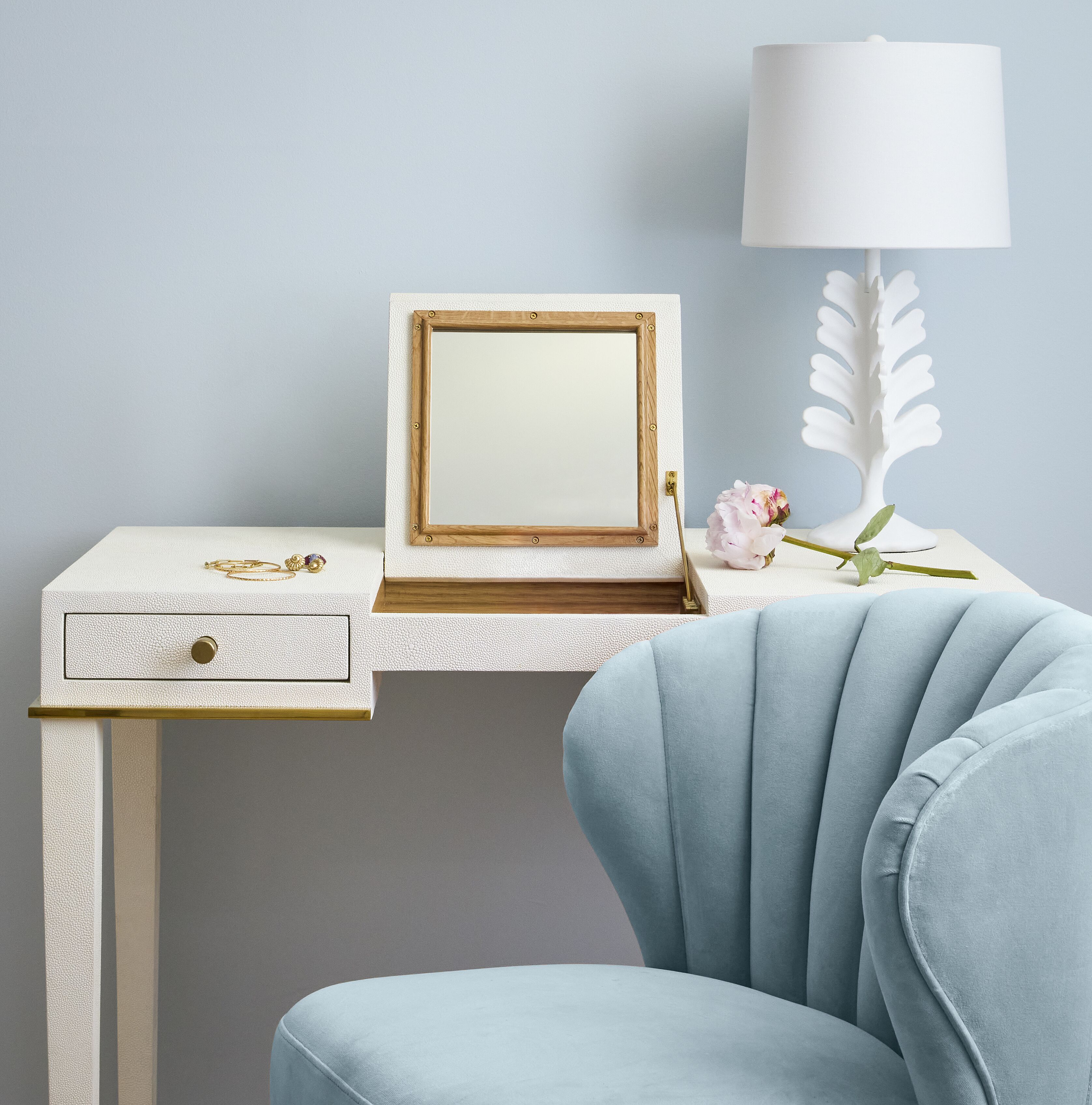 egyptian cotton sheets, premium bedding, down duvets, pillow-top beds