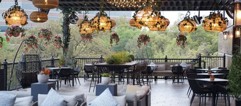 Renaissance Austin Hotel