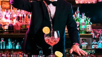 Serves dinner and happy hour