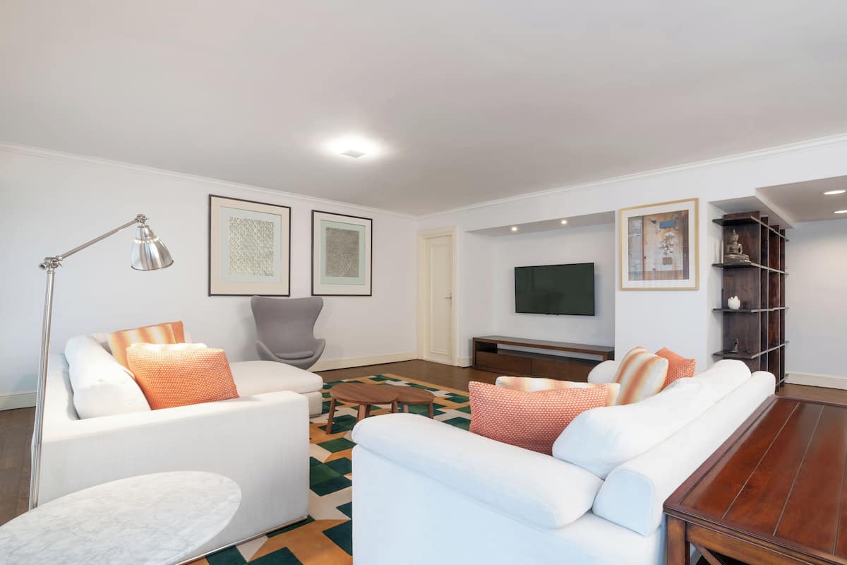 Suite - 3 soveværelser | Pengeskab på værelset, mørklægningsgardiner, lydisolering