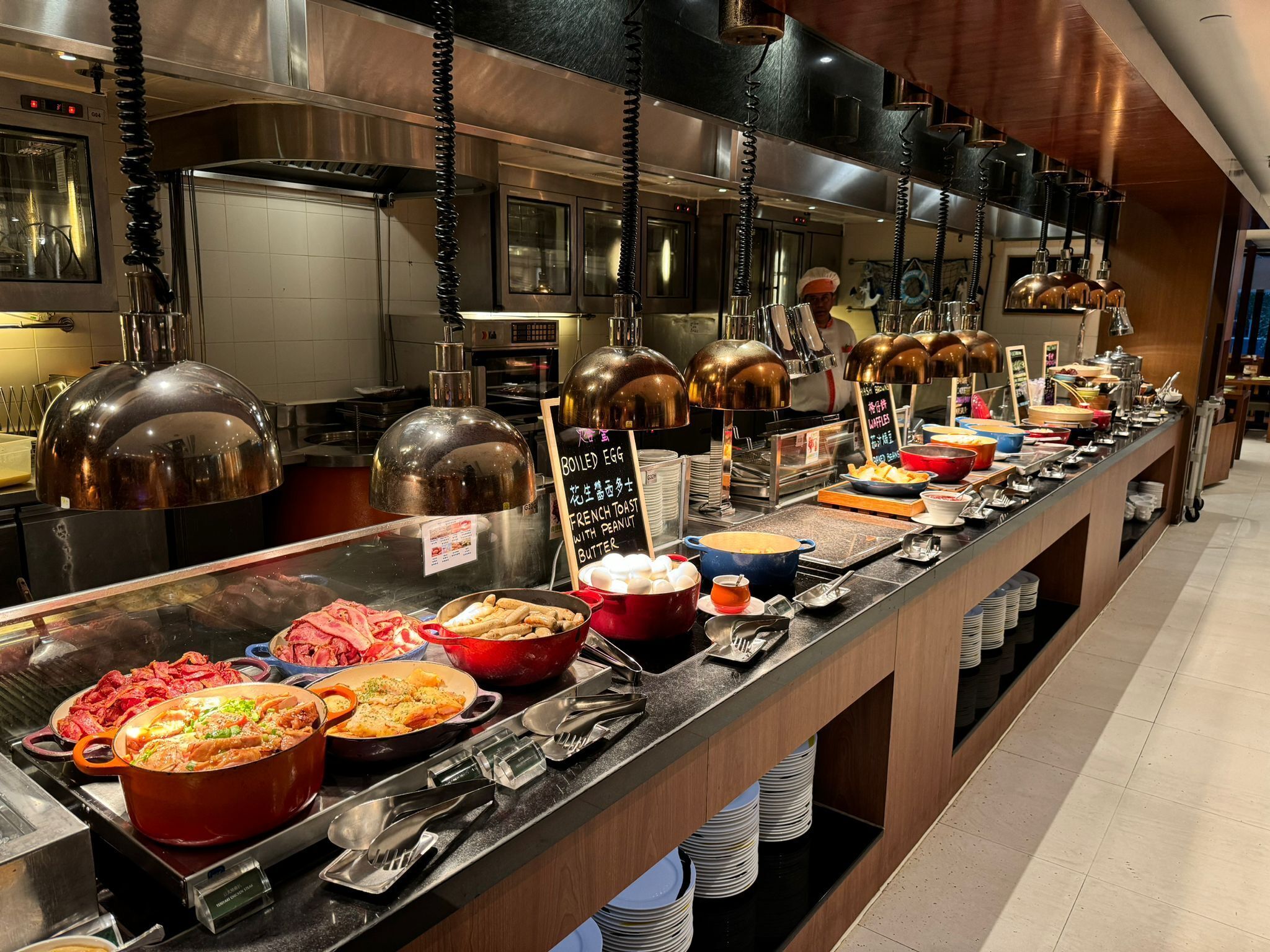 Daily buffet breakfast (HKD 361.6 per person)