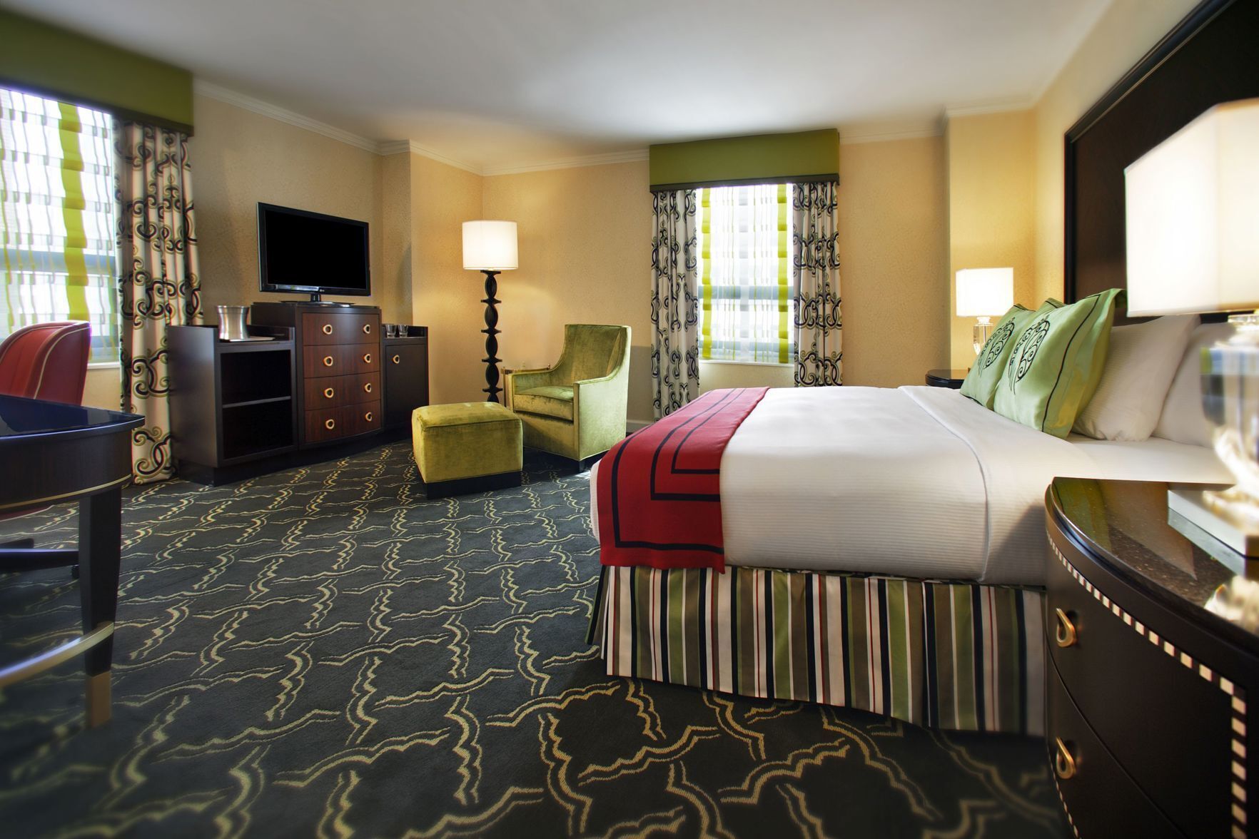 Premium bedding, pillowtop beds, minibar, in-room safe