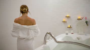 Couples treatment rooms, body treatments, hydrotherapy, body wraps
